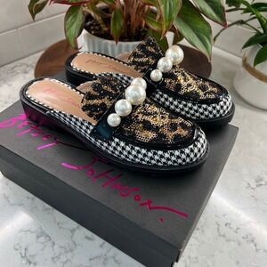Betsey Johnson NEW Norah Leopard Houndstooth Pearl Rhinestone Lug Sole Mules 8.5